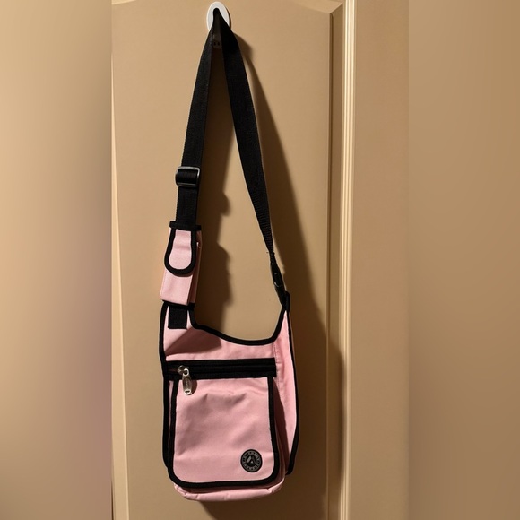 Everest Messenger Bag Medium Pink - Picture 1 of 16